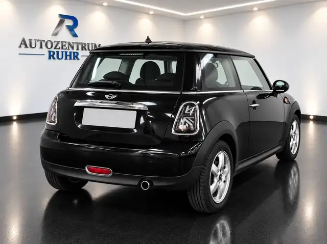 Mini Hatch view 5