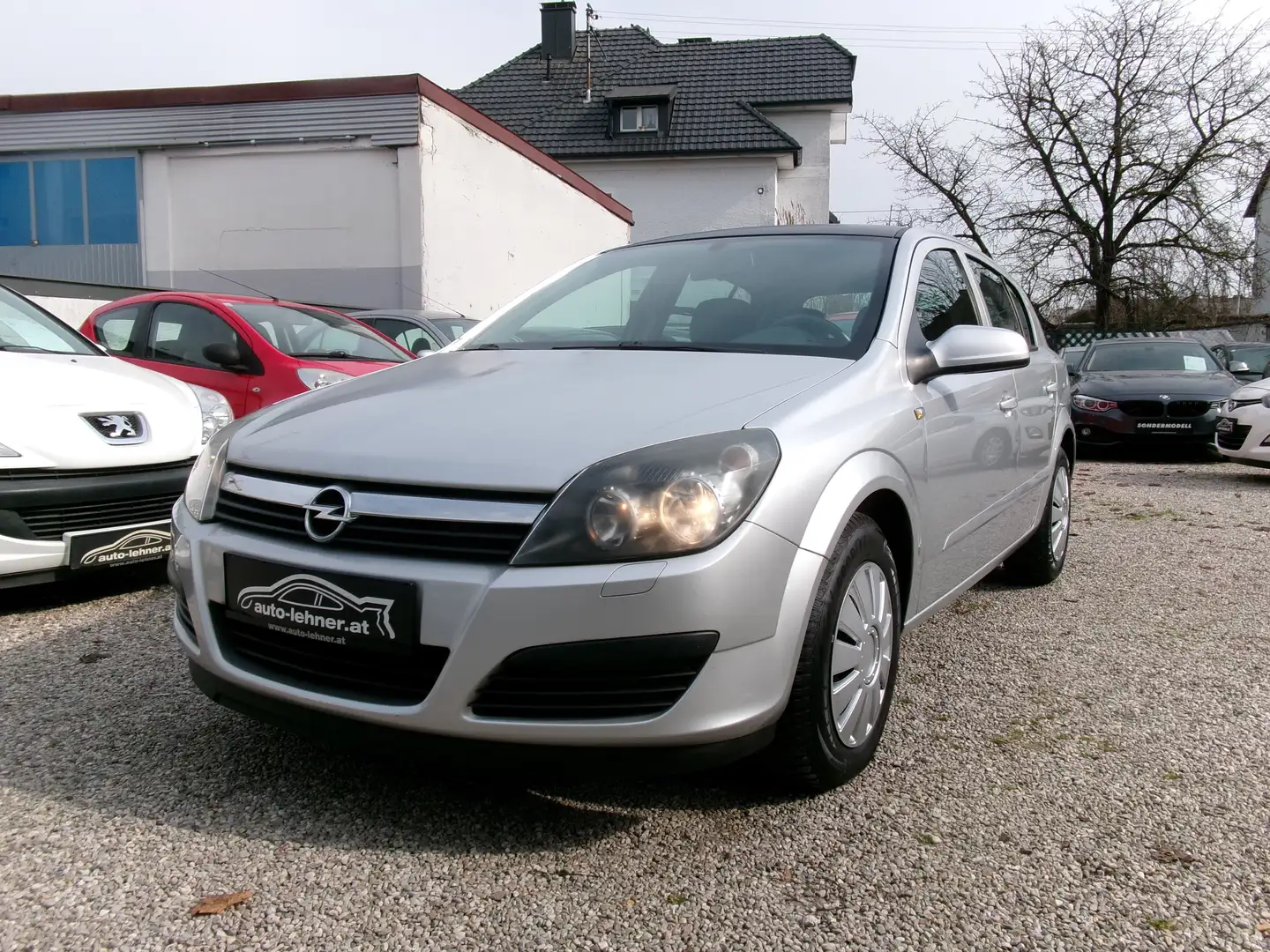 Opel Astra Astra Edition Plus Grau - 1