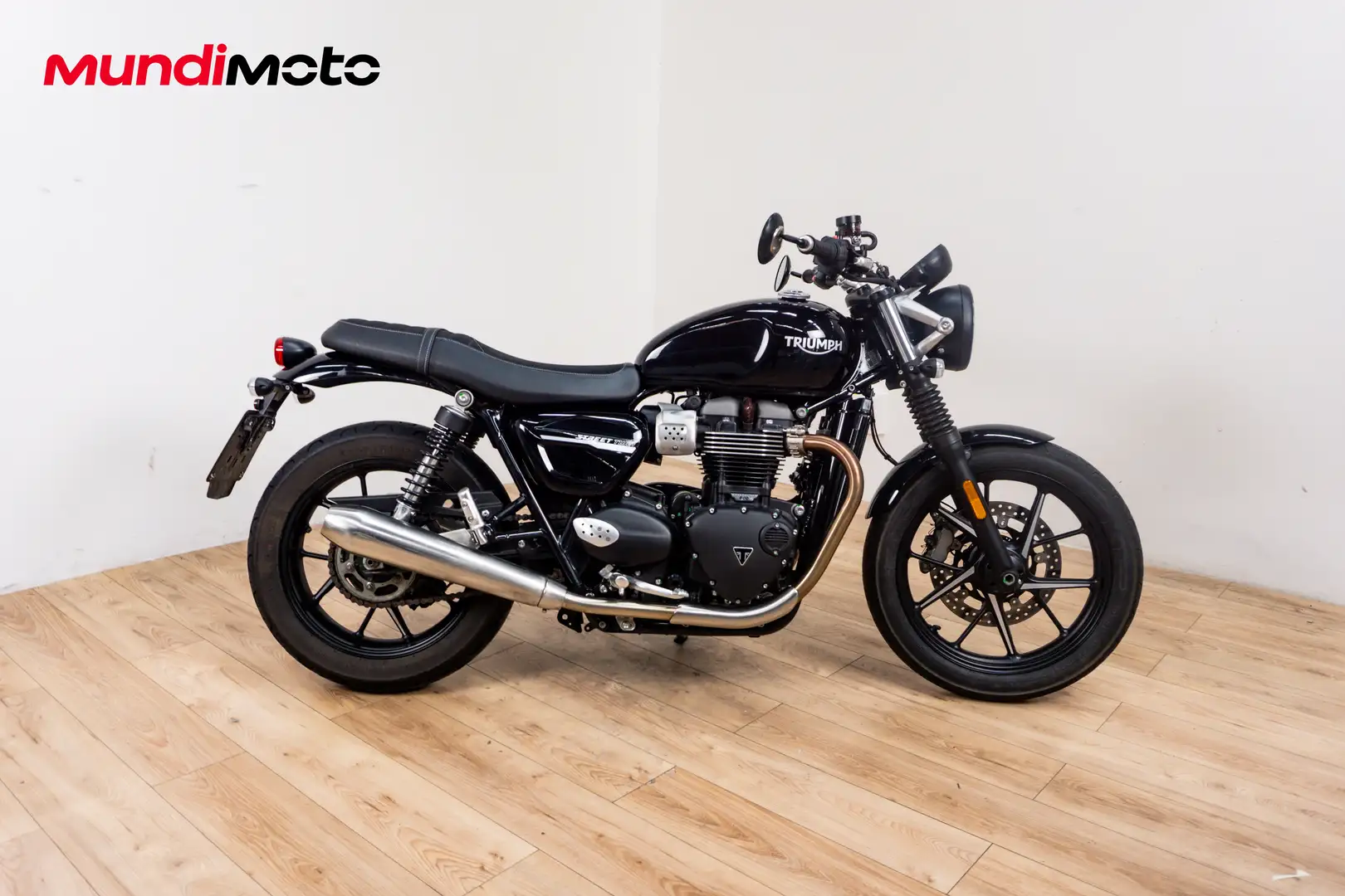 Triumph Street Twin - 1