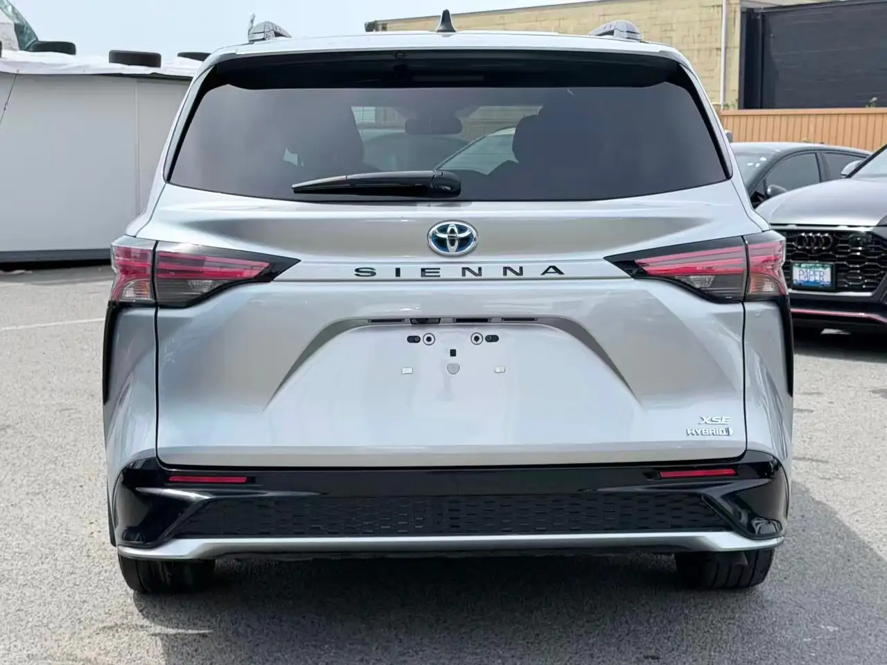 Toyota Sienna снимка Toyota Sienna