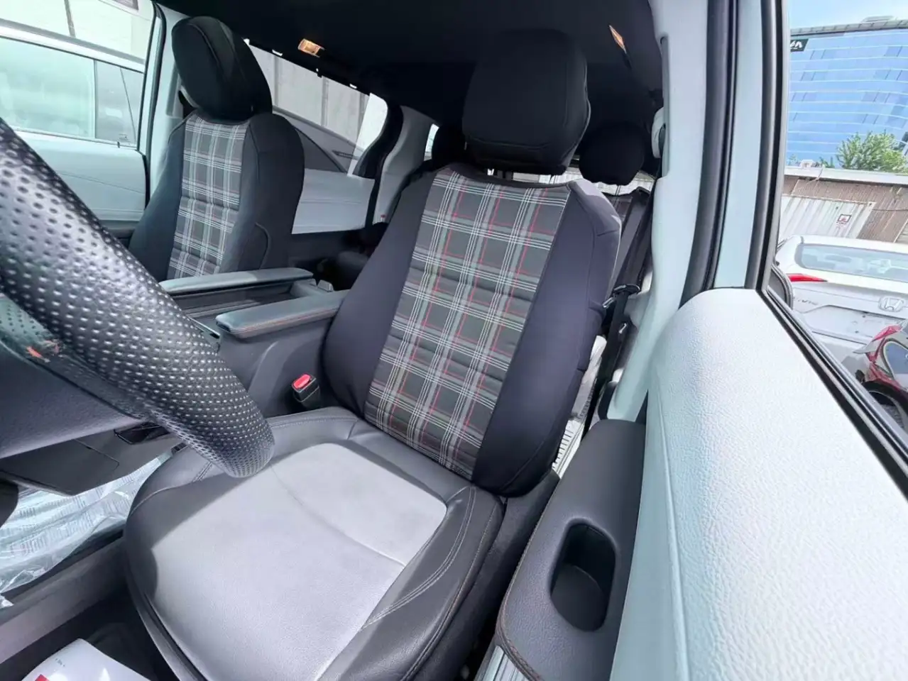 Toyota Sienna снимка Toyota Sienna