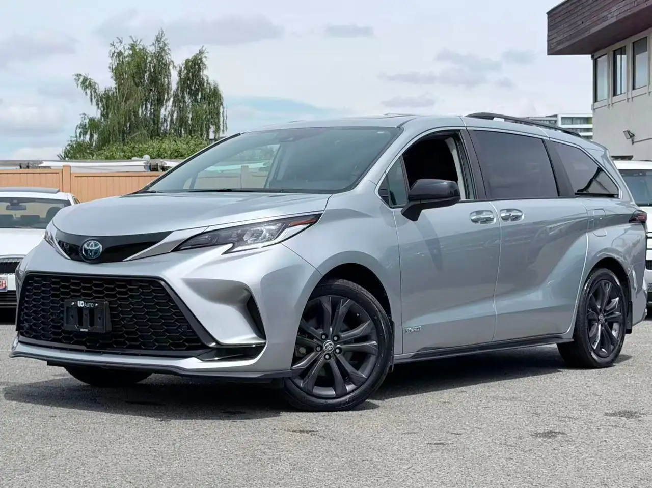 Toyota Sienna снимка Toyota Sienna