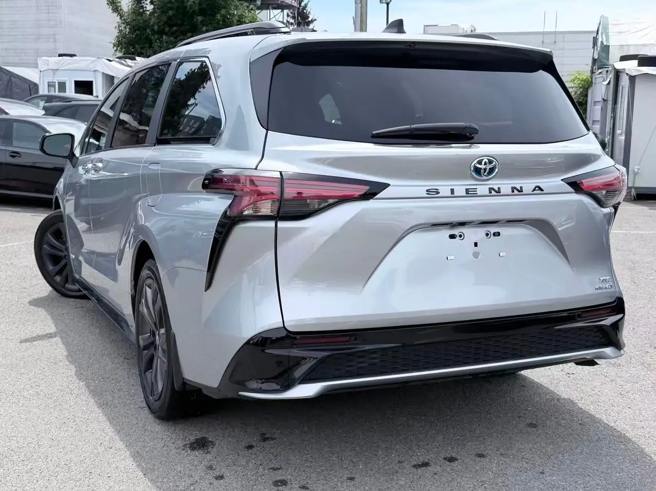 Toyota Sienna снимка Toyota Sienna