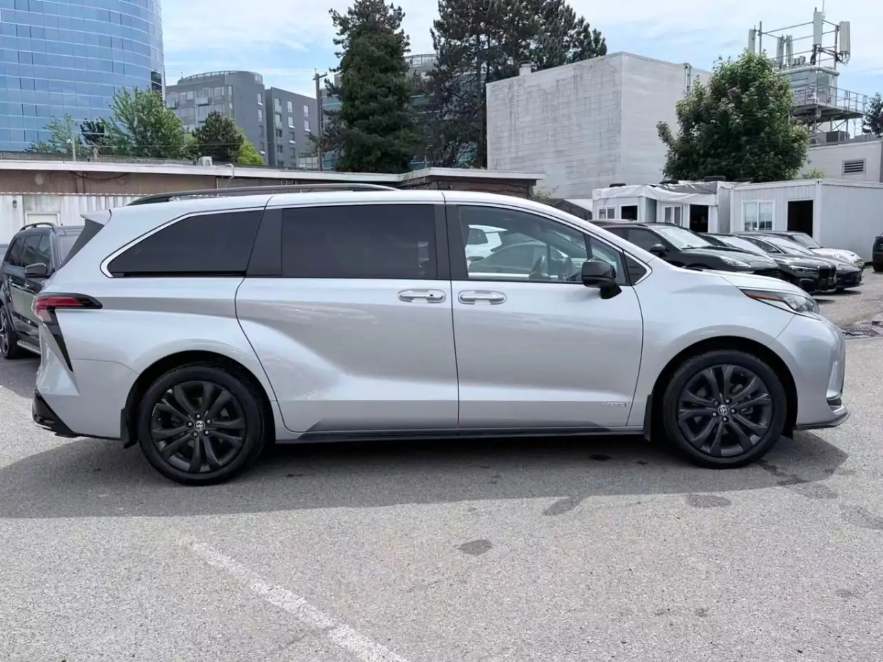 Toyota Sienna снимка Toyota Sienna