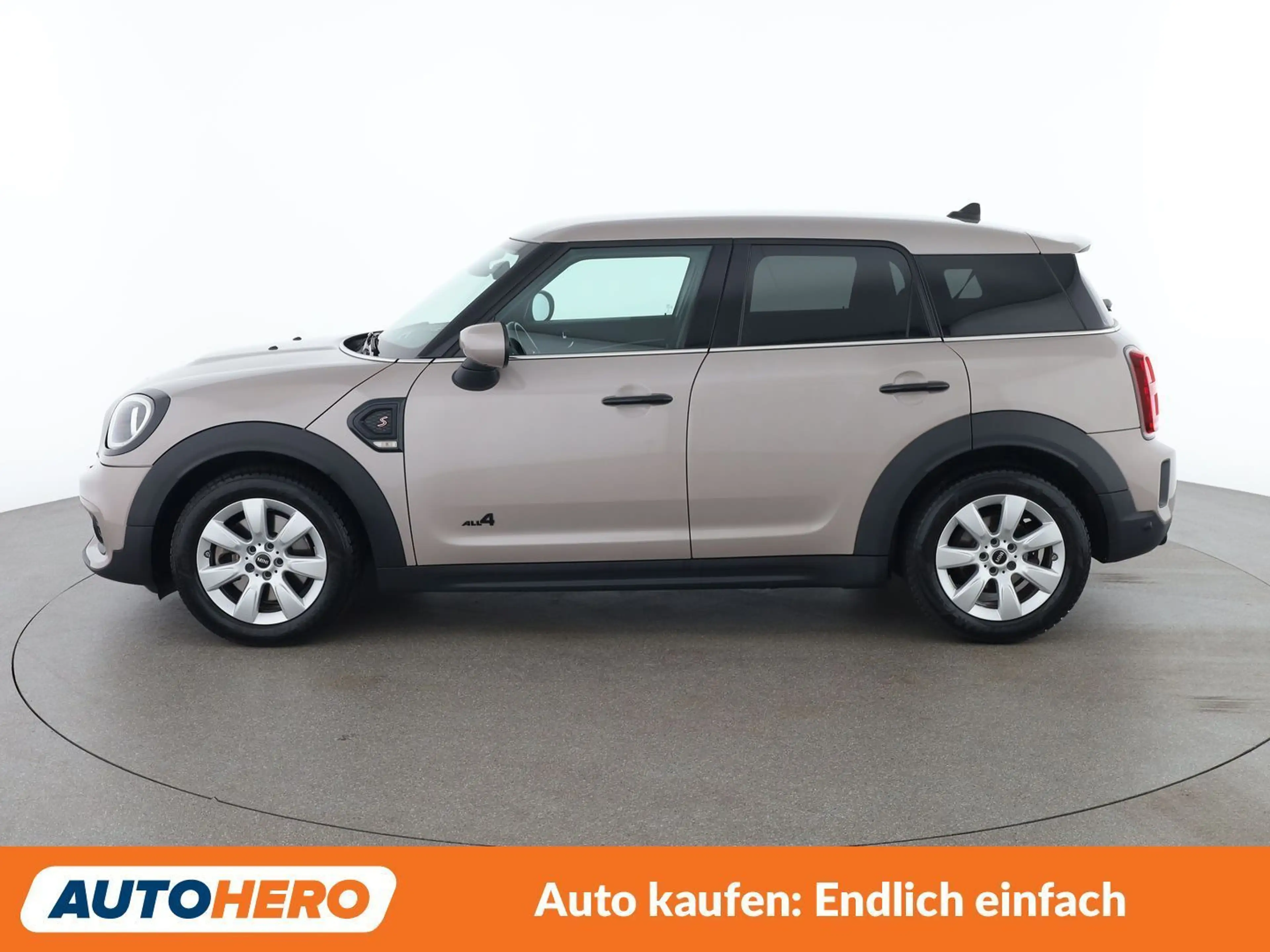 MINI Cooper S Countryman Cooper S ALL4 John Cooper Works Trim — photo 3