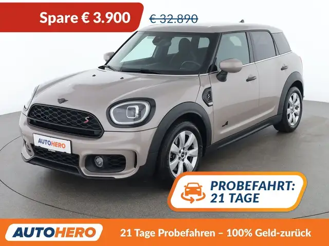 MINI Cooper S Countryman Cooper S ALL4 John Cooper Works Trim
