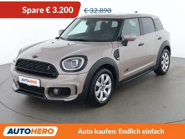 MINI Cooper S Countryman Cooper S ALL4 John Cooper Works Trim