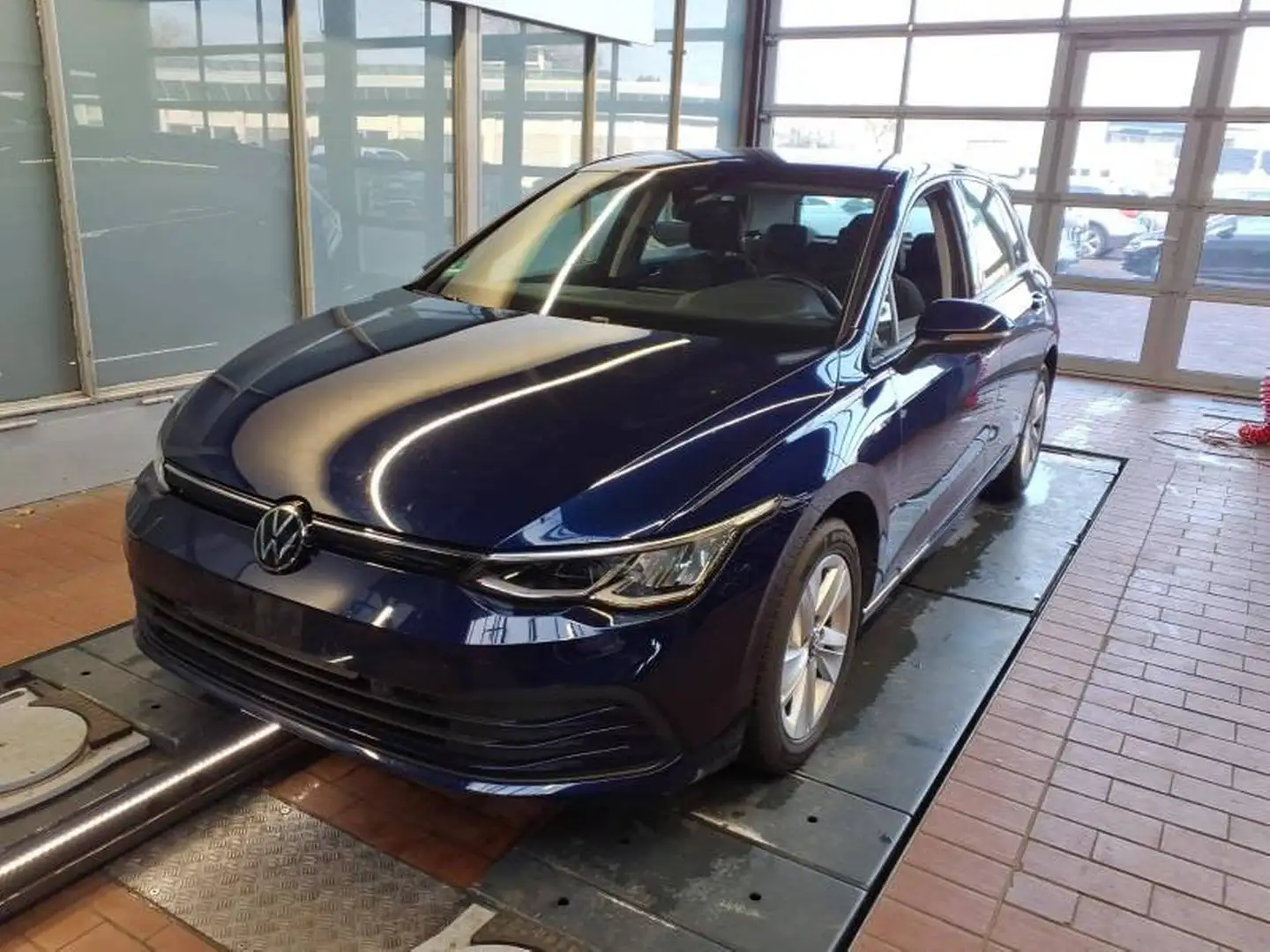 Volkswagen Golf 1.5 TSI Life Blau - 2