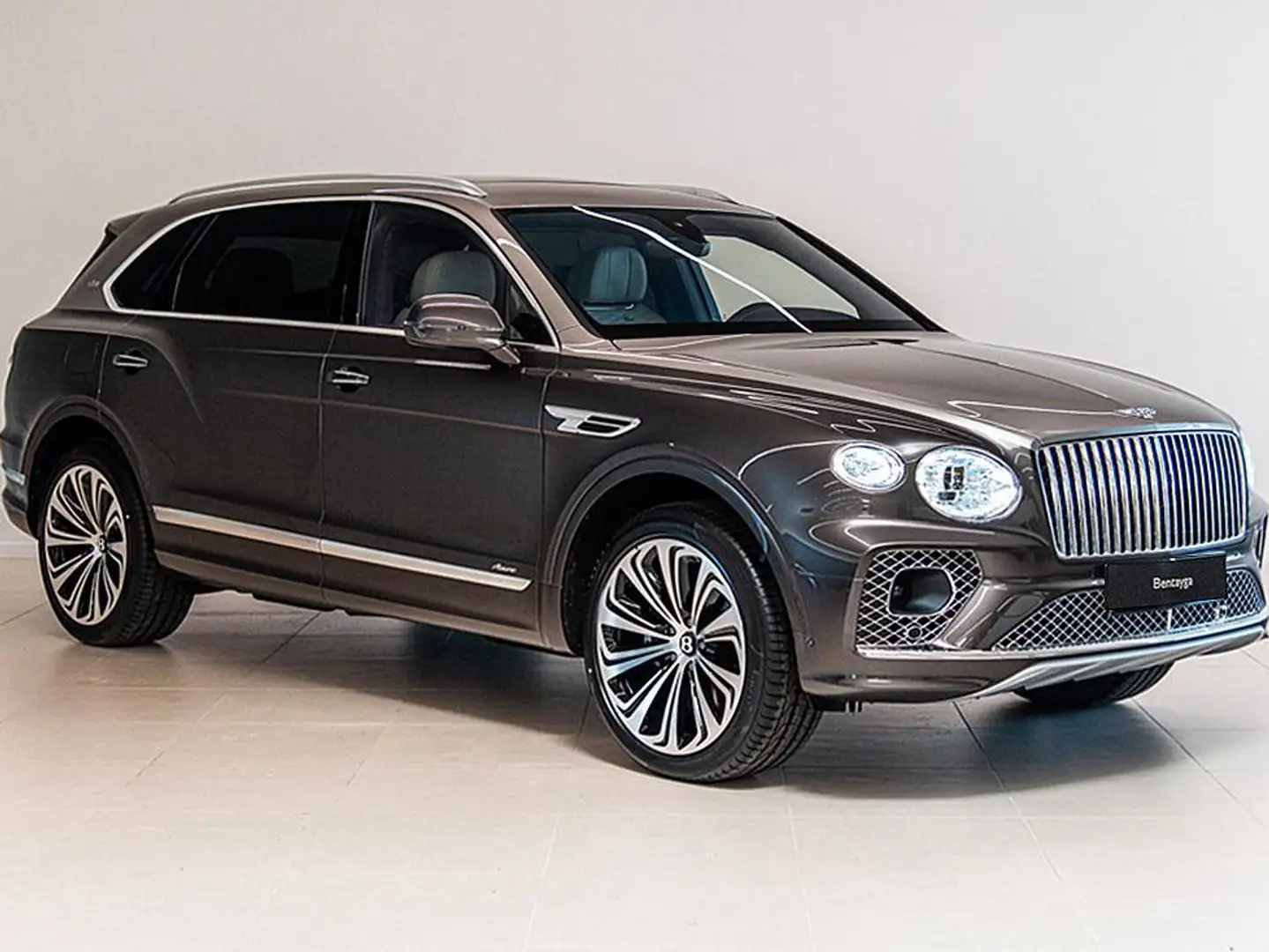 Bentley Bentayga EWB Azure First Edition V8 Braun - 1