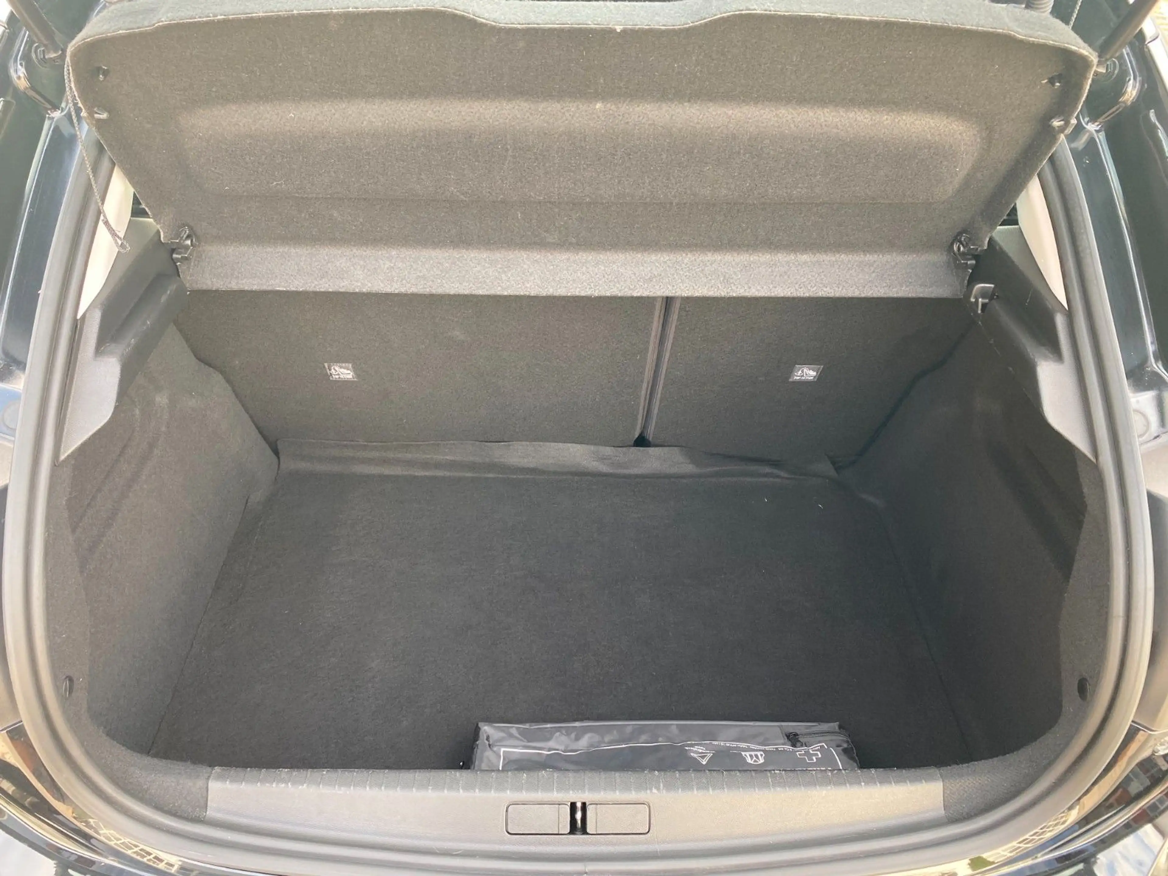 Opel Corsa F Basis Lenkradheizung PDC Tempomat Klima — photo 15
