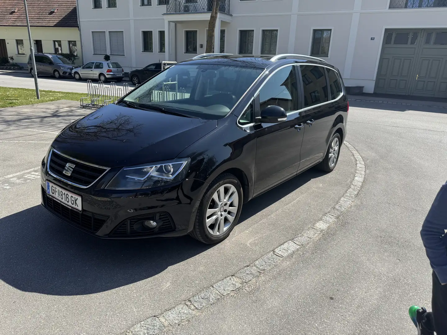 SEAT Alhambra Style 2,0 TDI CR DPF DSG Schwarz - 1