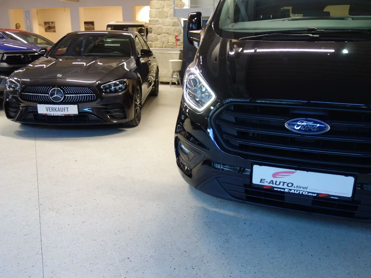 Ford Transit Custom TDCI Trend *9-SITZER *MWST *CARPLAY *LED Schwarz - 2