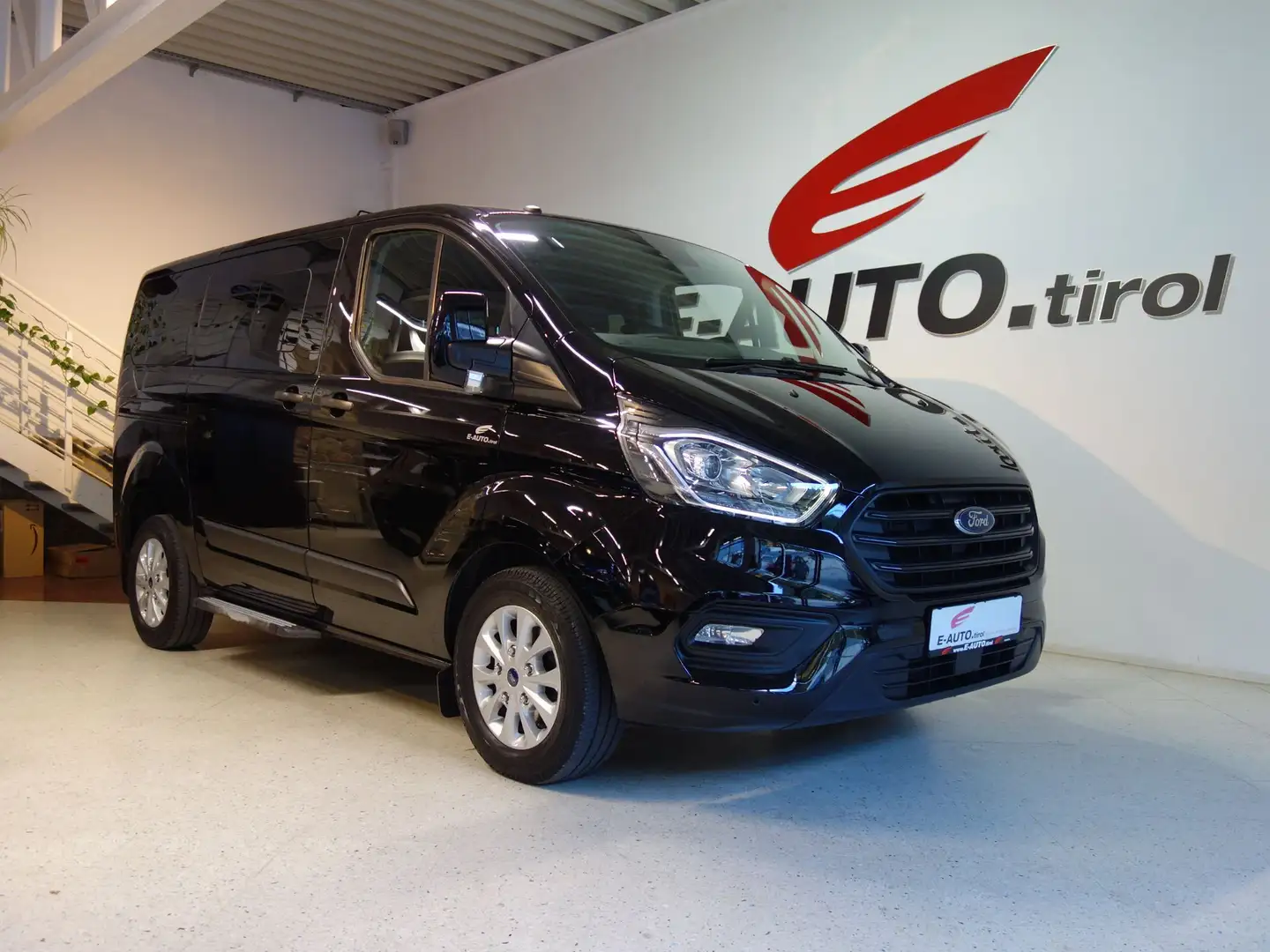 Ford Transit Custom TDCI Trend *9-SITZER *MWST *CARPLAY *LED Schwarz - 1