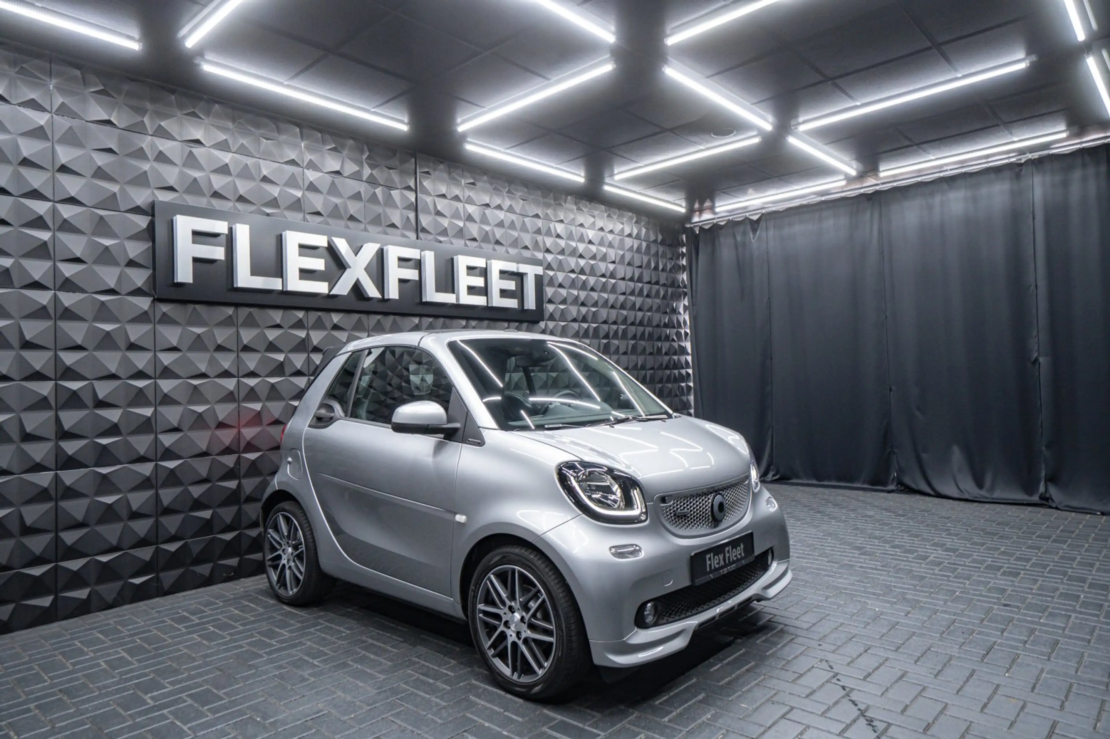 smart forTwo cabrio BRABUS Xclusive 1Hand U-Frei MB History  20 — photo 3
