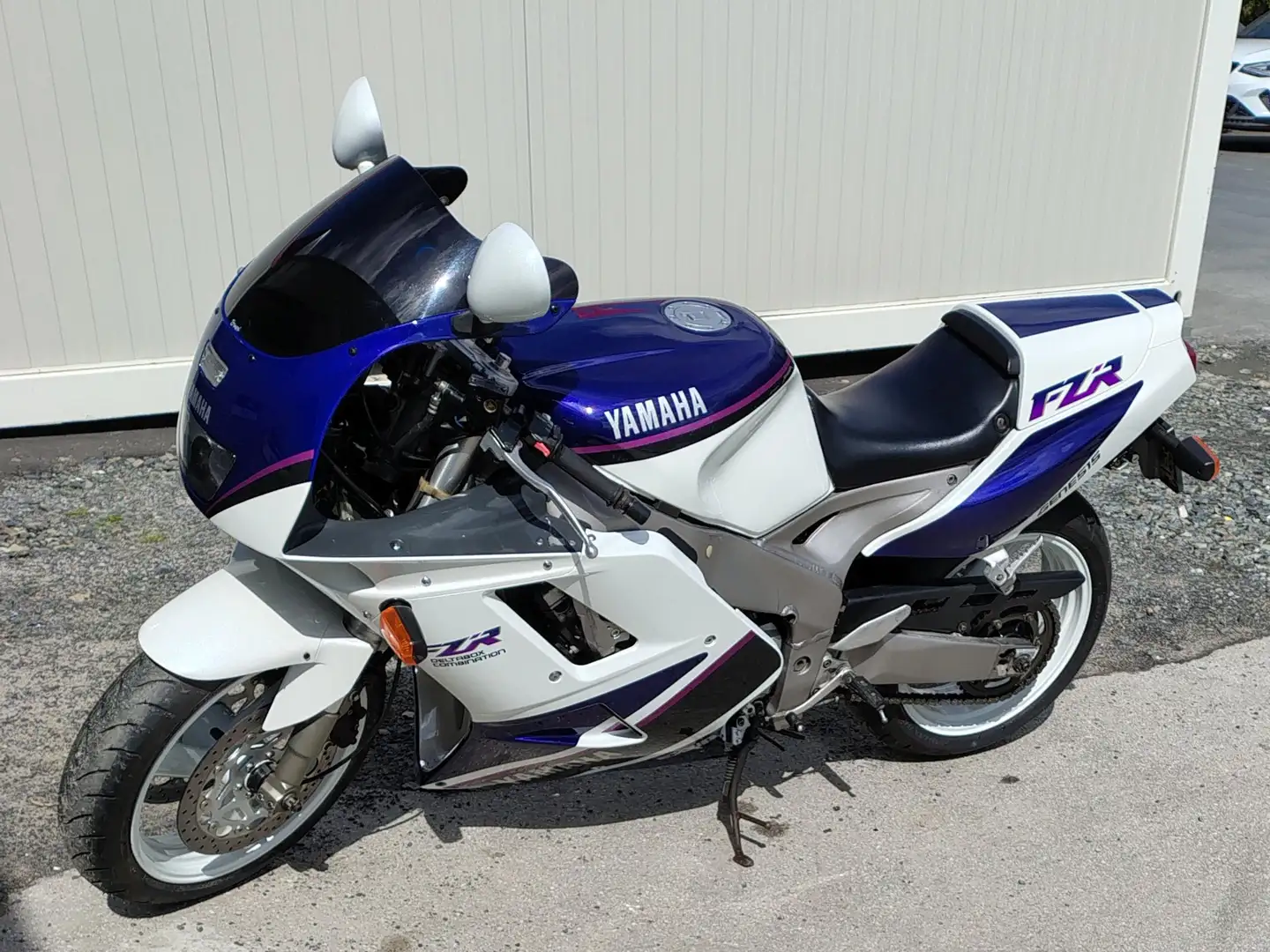 Yamaha FZR 1000 Wit - 2