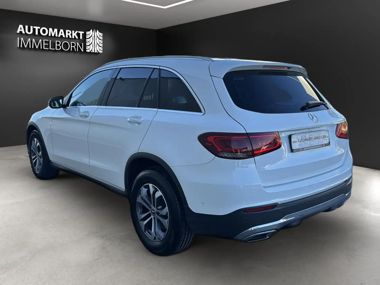 Mercedes-Benz GLC 220 d 4M Kamera*AHK*DAB*LED*Virtual*Distroni Bílá - 2