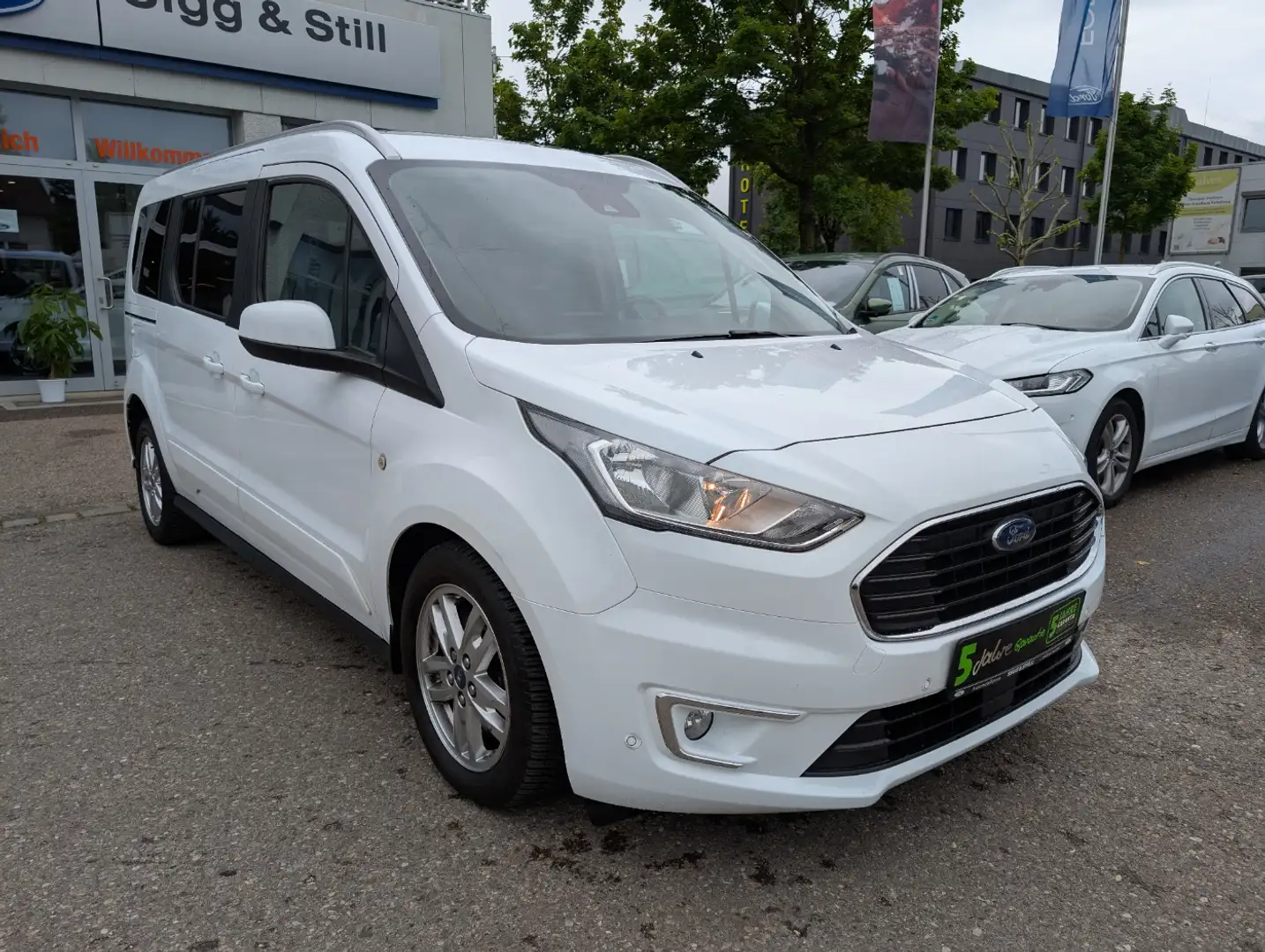 Ford Grand Tourneo Connect Titanium AT 7-SITZ*PANO*NAV Blanc - 2