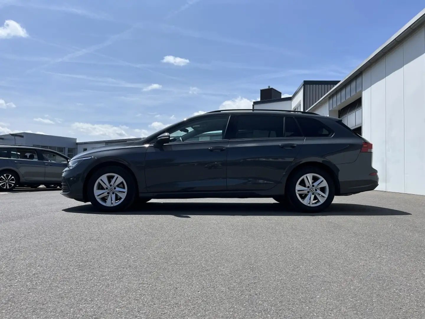 Volkswagen Golf Variant 2.0 TDI DSG Life 158€ m. 20% Anzahlung A Gris - 2