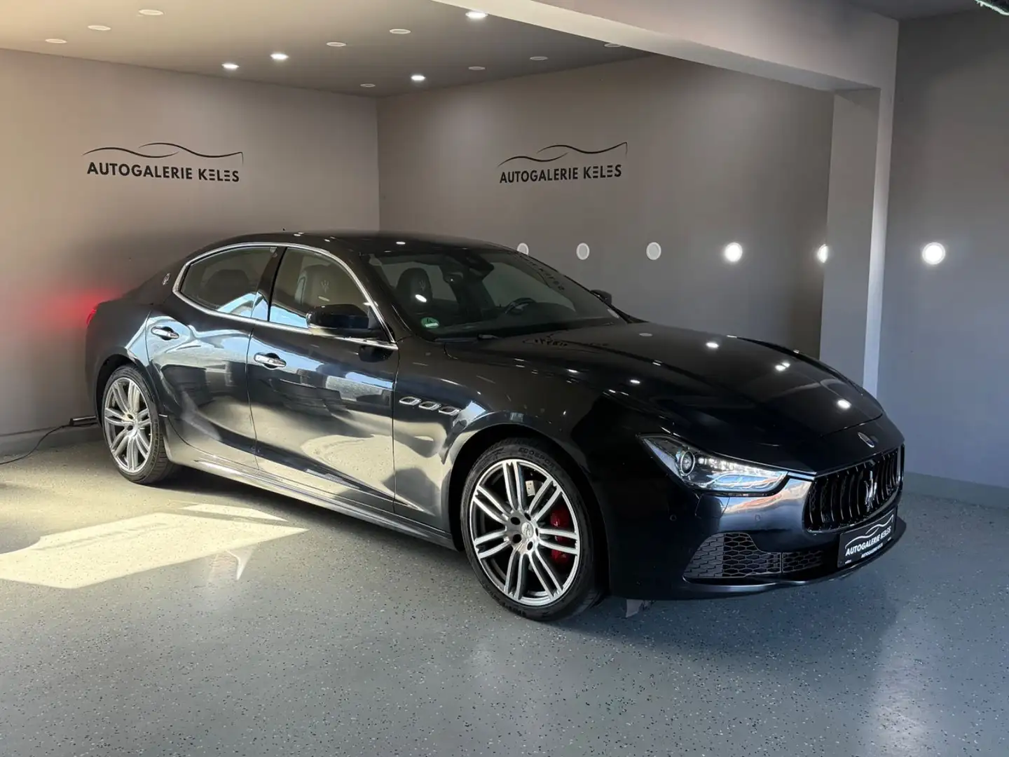 Maserati Ghibli LEDER*NAVI*XEN*MEMO*SPORT AGA Schwarz - 1