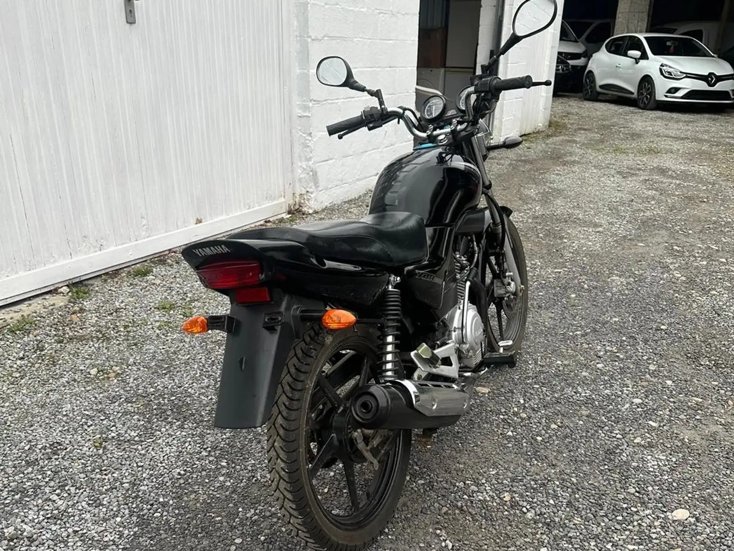 Yamaha YBR 125 Zwart - 2