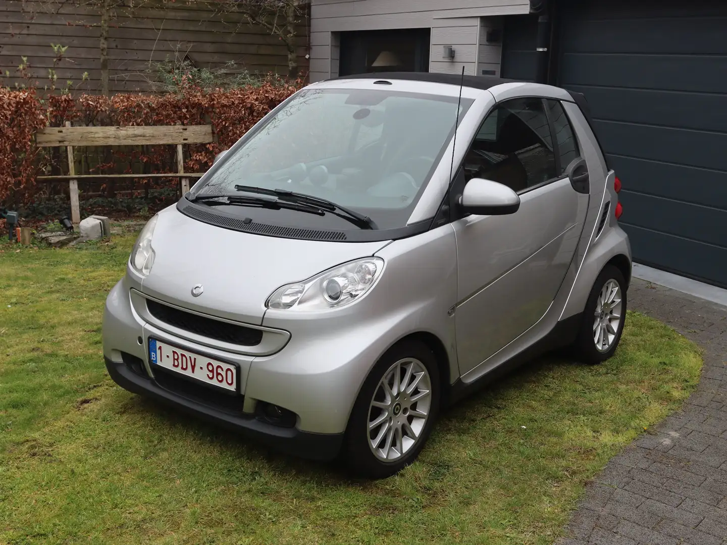 smart forTwo smart fortwo cabrio softouch passion Zilver - 1