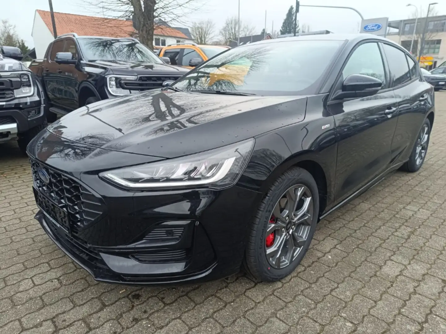 Ford Focus ST-LINE NAVI /FAHRERASSISTENZ-PAKET / W-PAKET Noir - 2