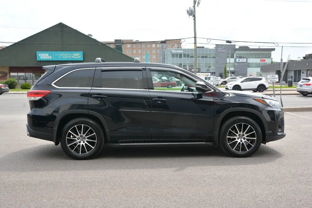 Toyota Highlander photo Toyota Highlander