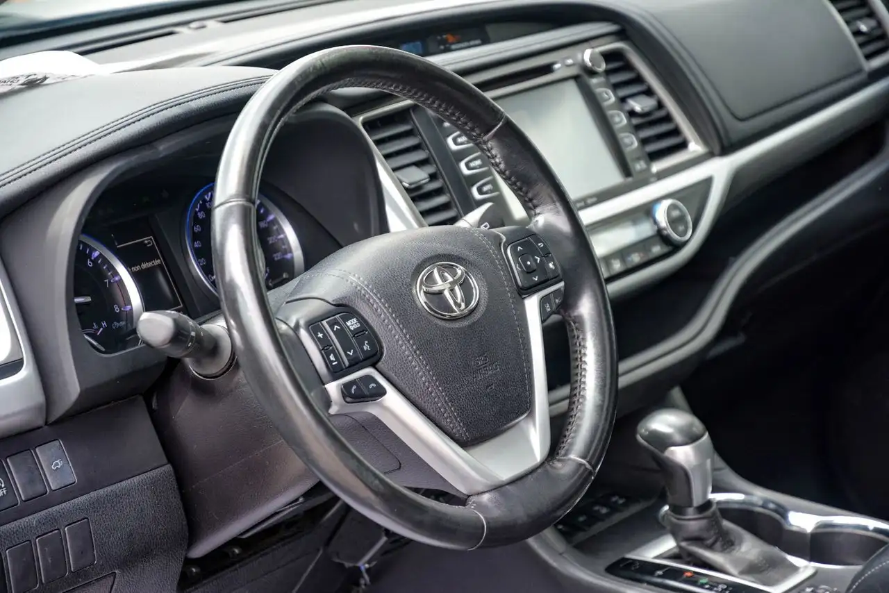 Toyota Highlander photo Toyota Highlander