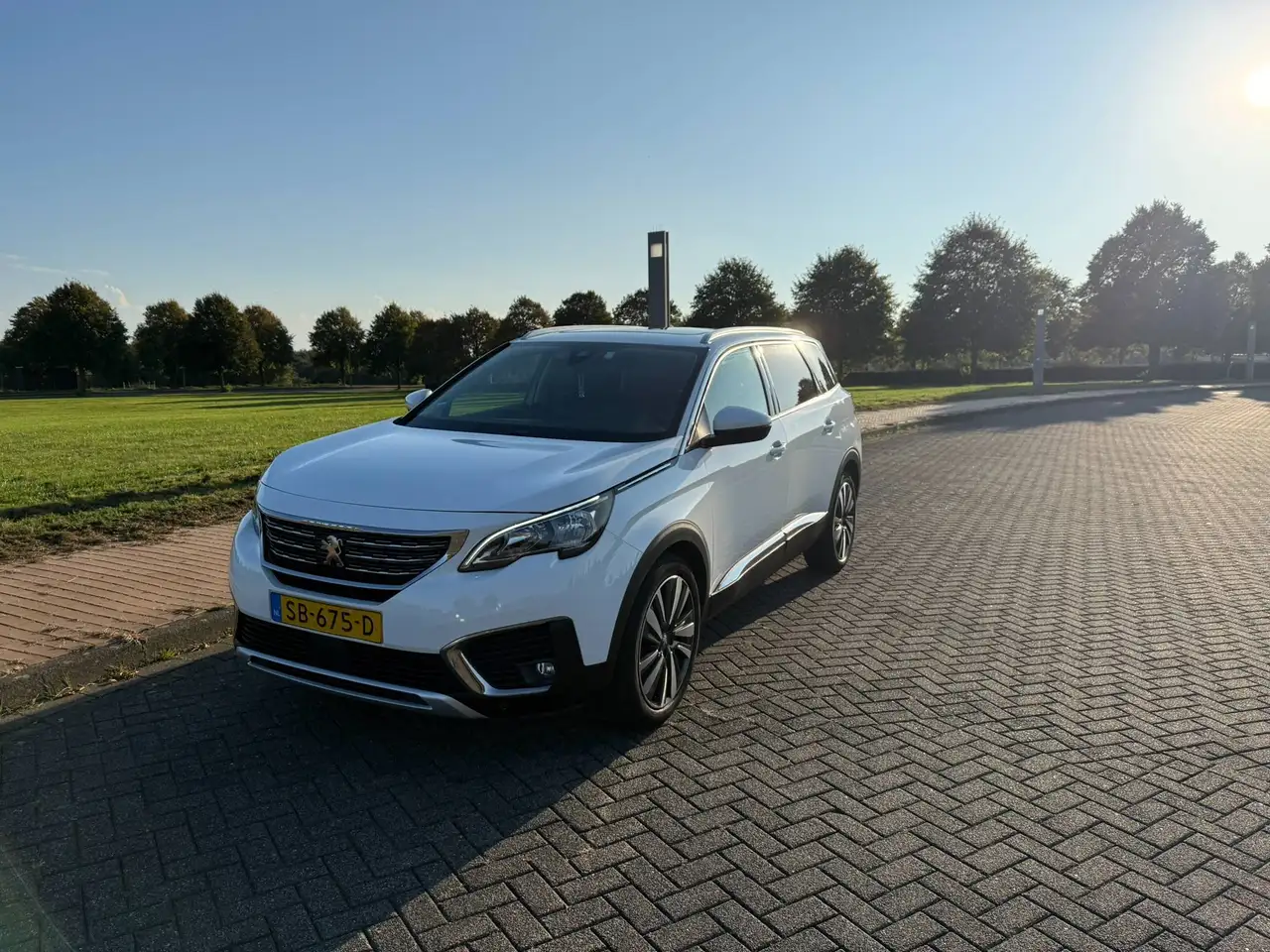 Peugeot 5008
