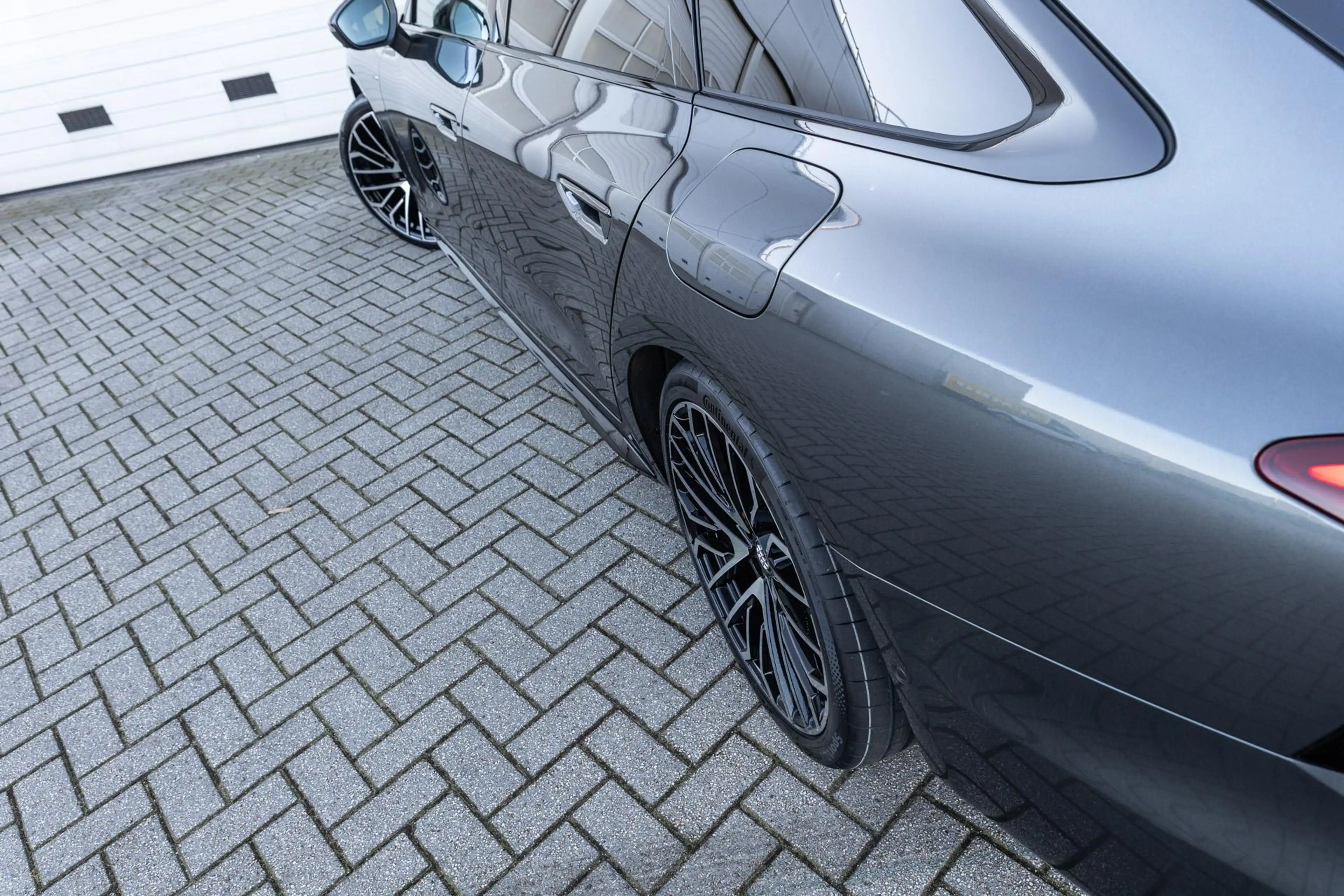 Audi A6 Avant 2.0 e-hybrid 299pk quattro S edition | Trekh — photo 13
