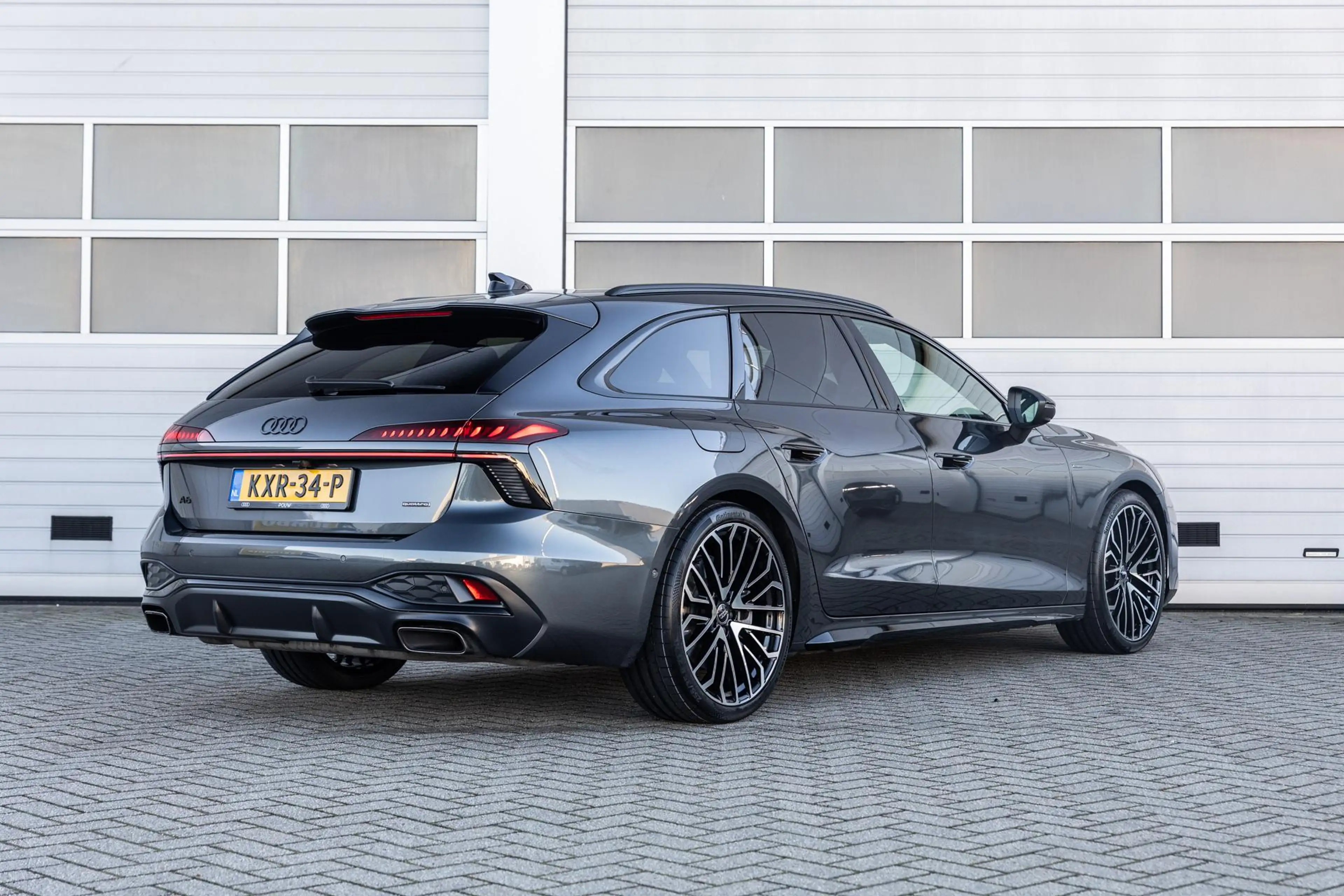 Audi A6 Avant 2.0 e-hybrid 299pk quattro S edition | Trekh — photo 2