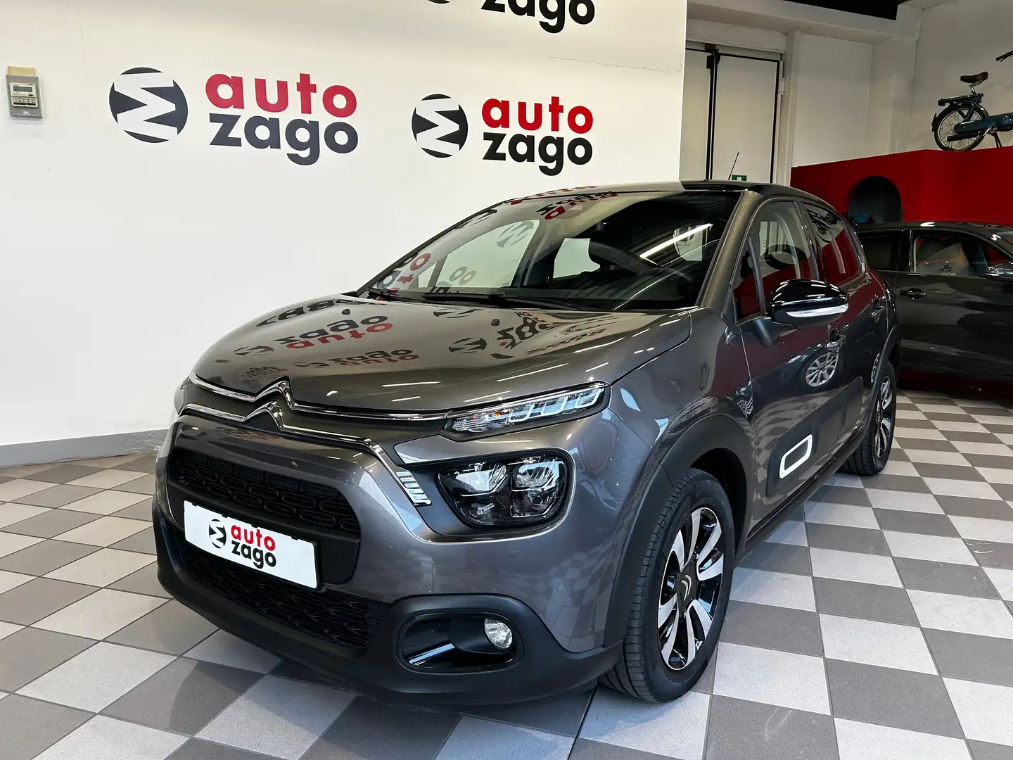 Citroen C3 1.2 puretech Shine 82cv Grigio - 1