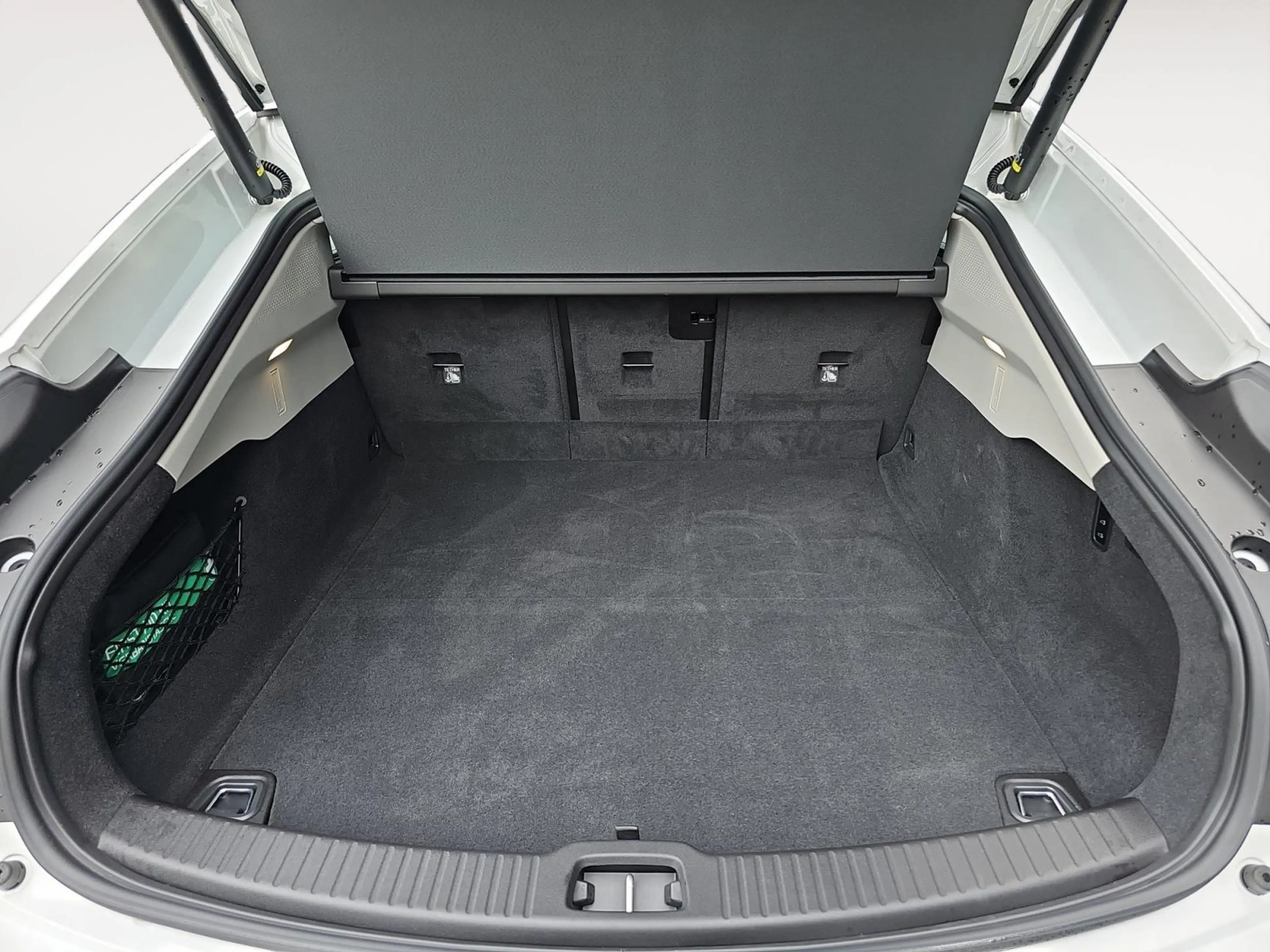Volvo ES90 Single Motor Extended Range Ultra 92 kWh | Pilot A — photo 14