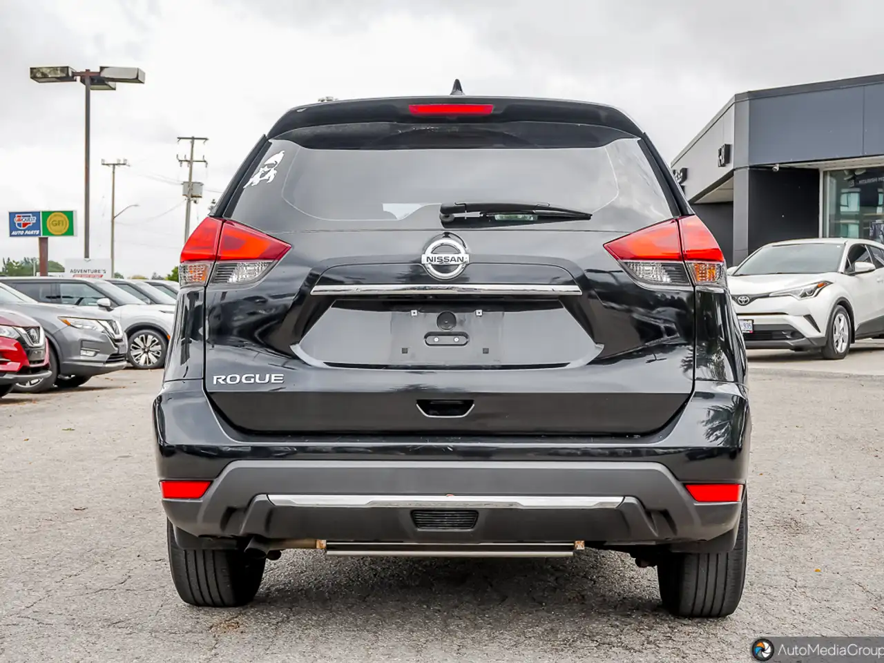 Nissan Rogue снимка Nissan Rogue