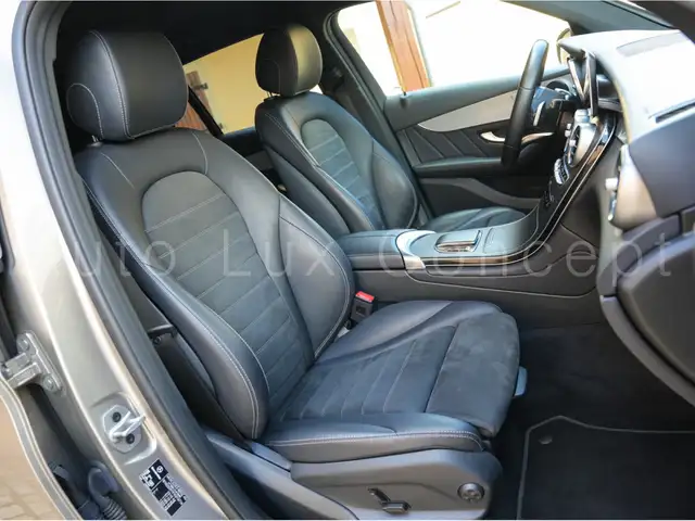 Mercedes-Benz 300 view 8