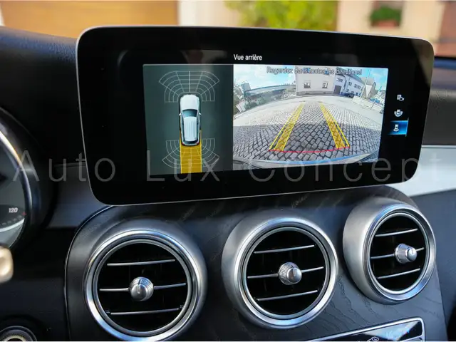 Mercedes-Benz 300 view 13