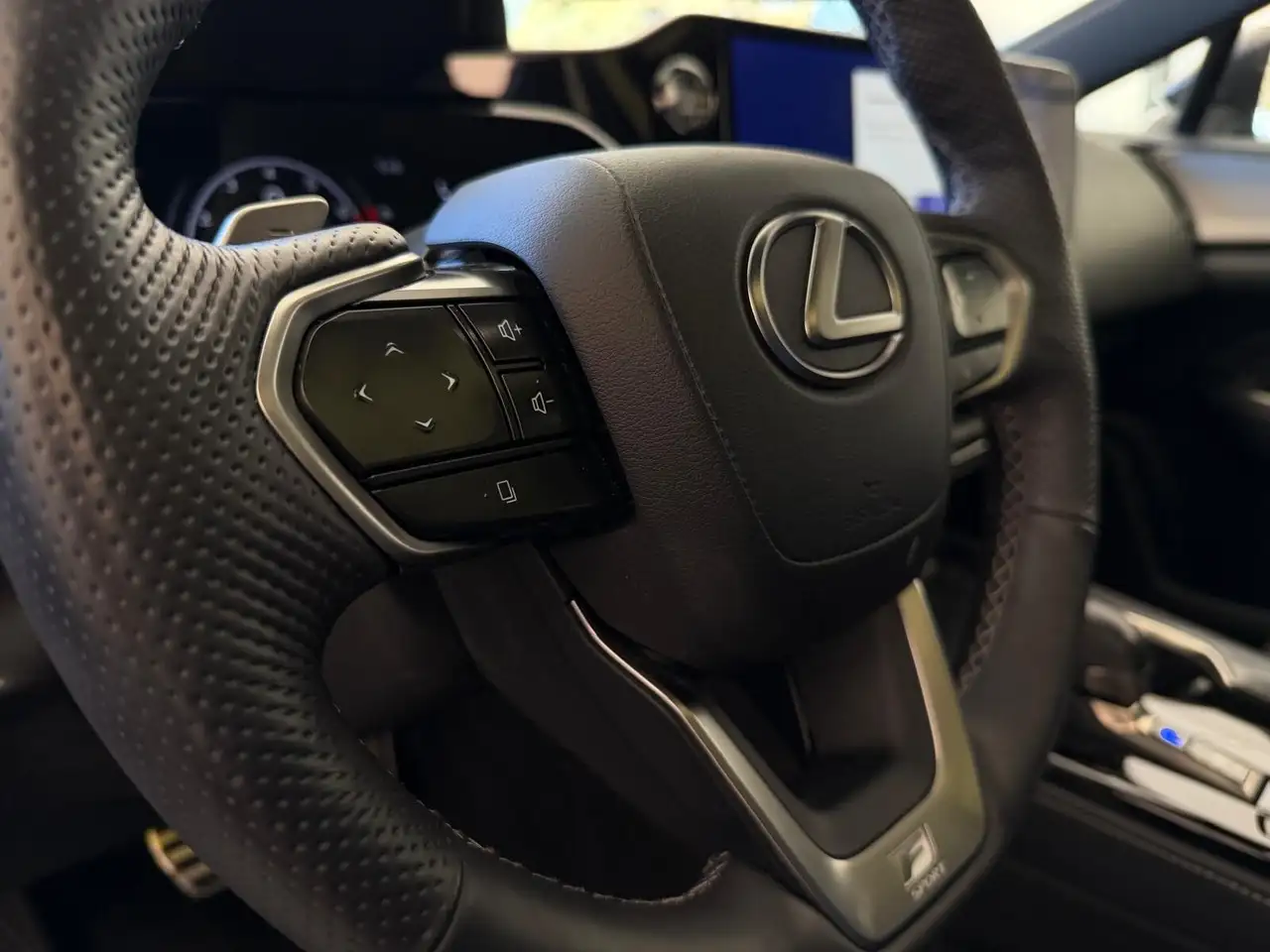 Lexus NX снимка Lexus NX