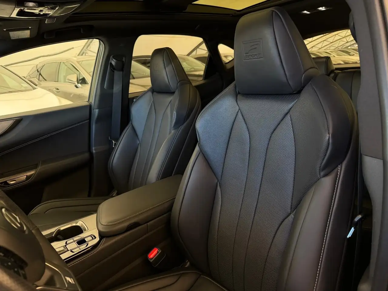 Lexus NX снимка Lexus NX