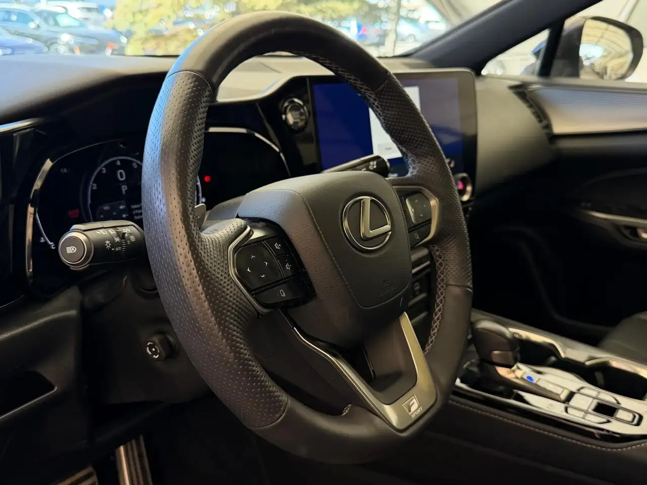 Lexus NX снимка Lexus NX