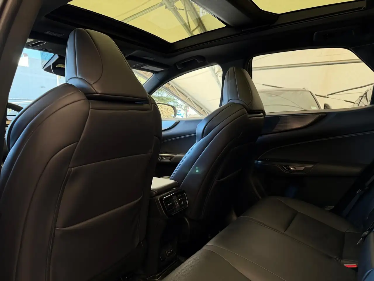 Lexus NX снимка Lexus NX