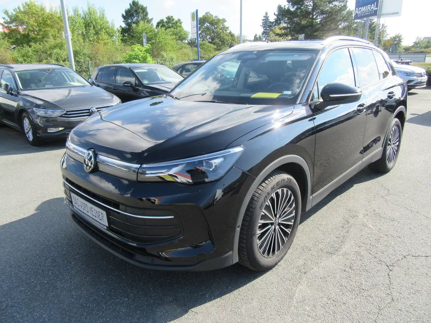 Volkswagen Tiguan 1.5 eTSI 96 kW Life Automatik Schwarz - 1