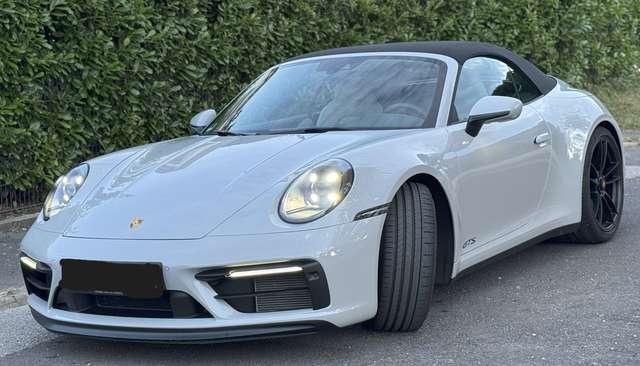 Imagine Porsche 992 911 Carrera Cabrio GTS PDK