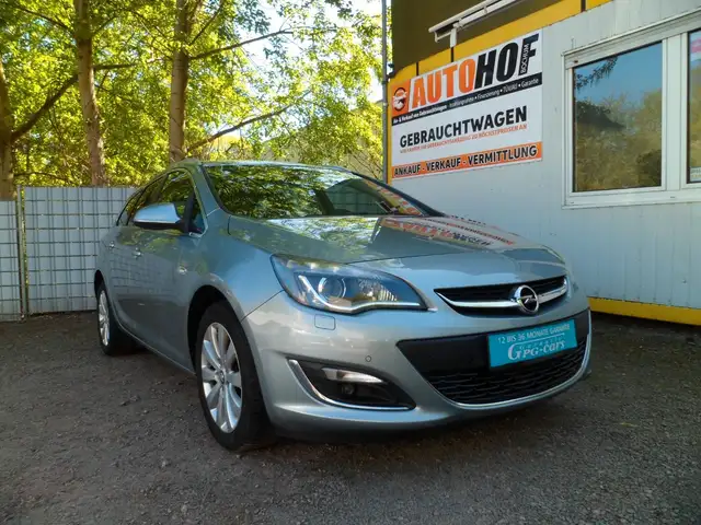 Opel Astra main image