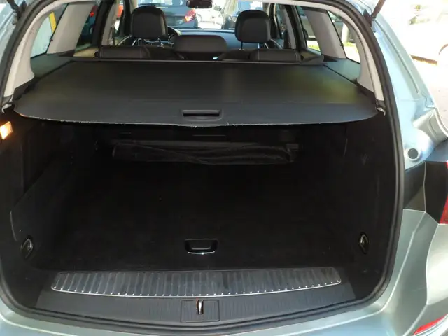 Opel Astra view 12