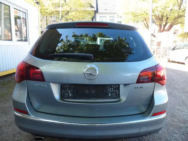 Opel Astra view 7
