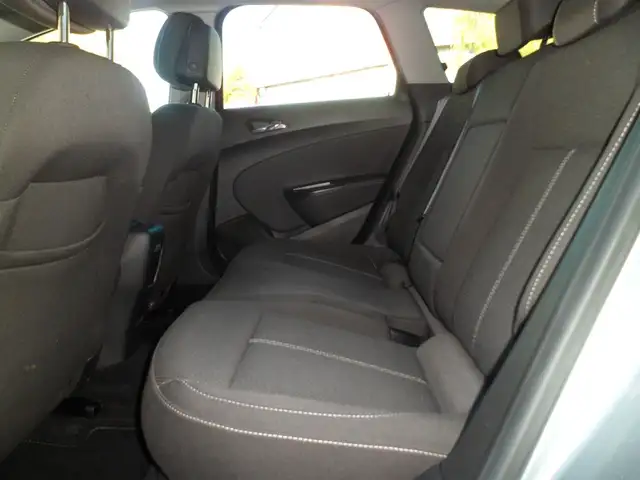 Opel Astra view 11