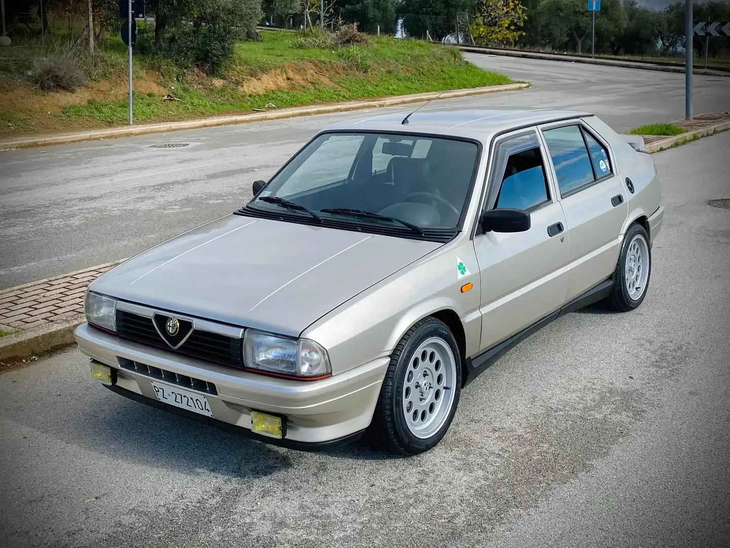 Alfa Romeo 33 1.7 Quadrifoglio Verde Silber - 1