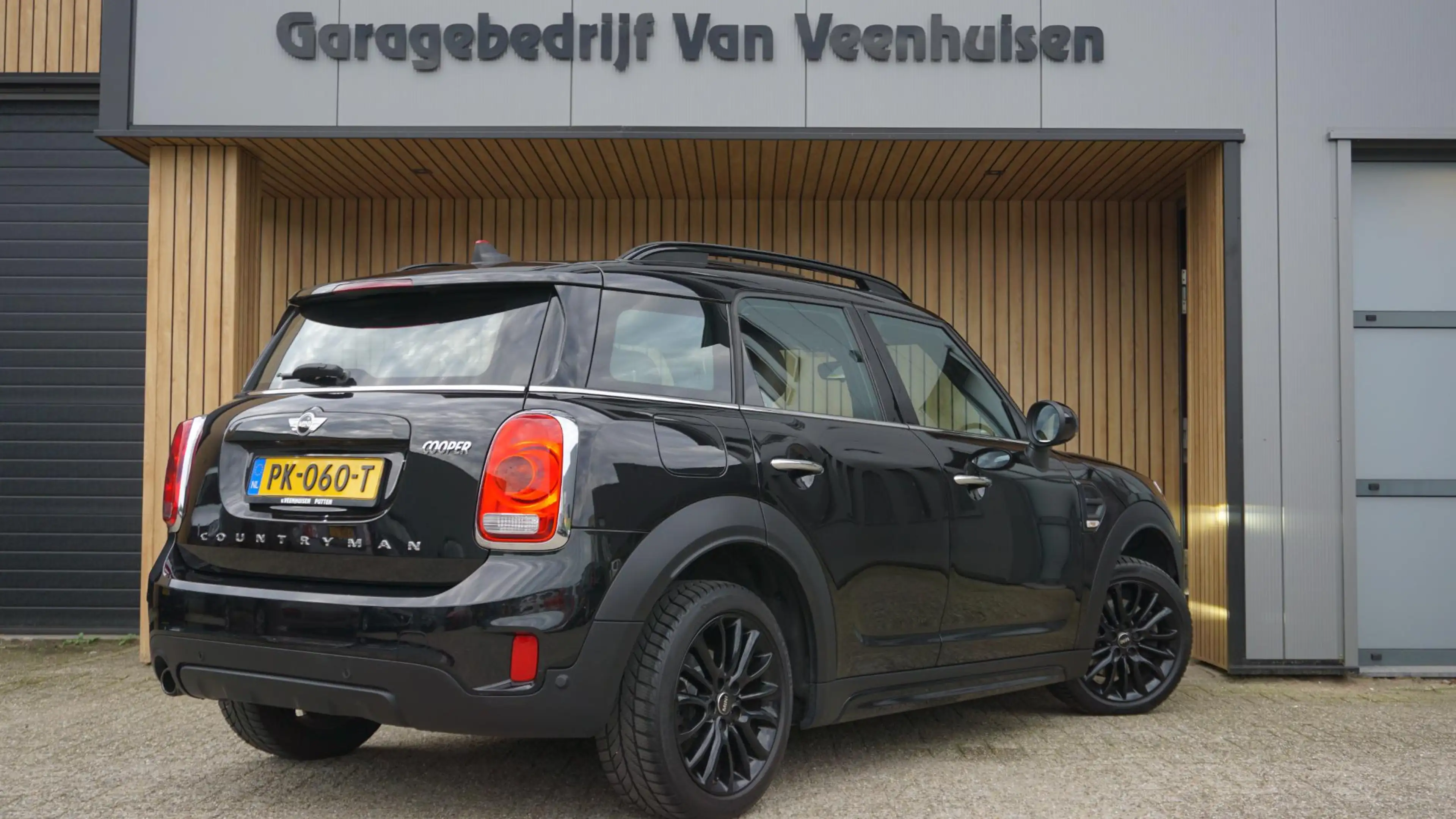 MINI Cooper Countryman 1.5 136pk *Black Optik* Pano.Dak Leder H&K 17inch — photo 6