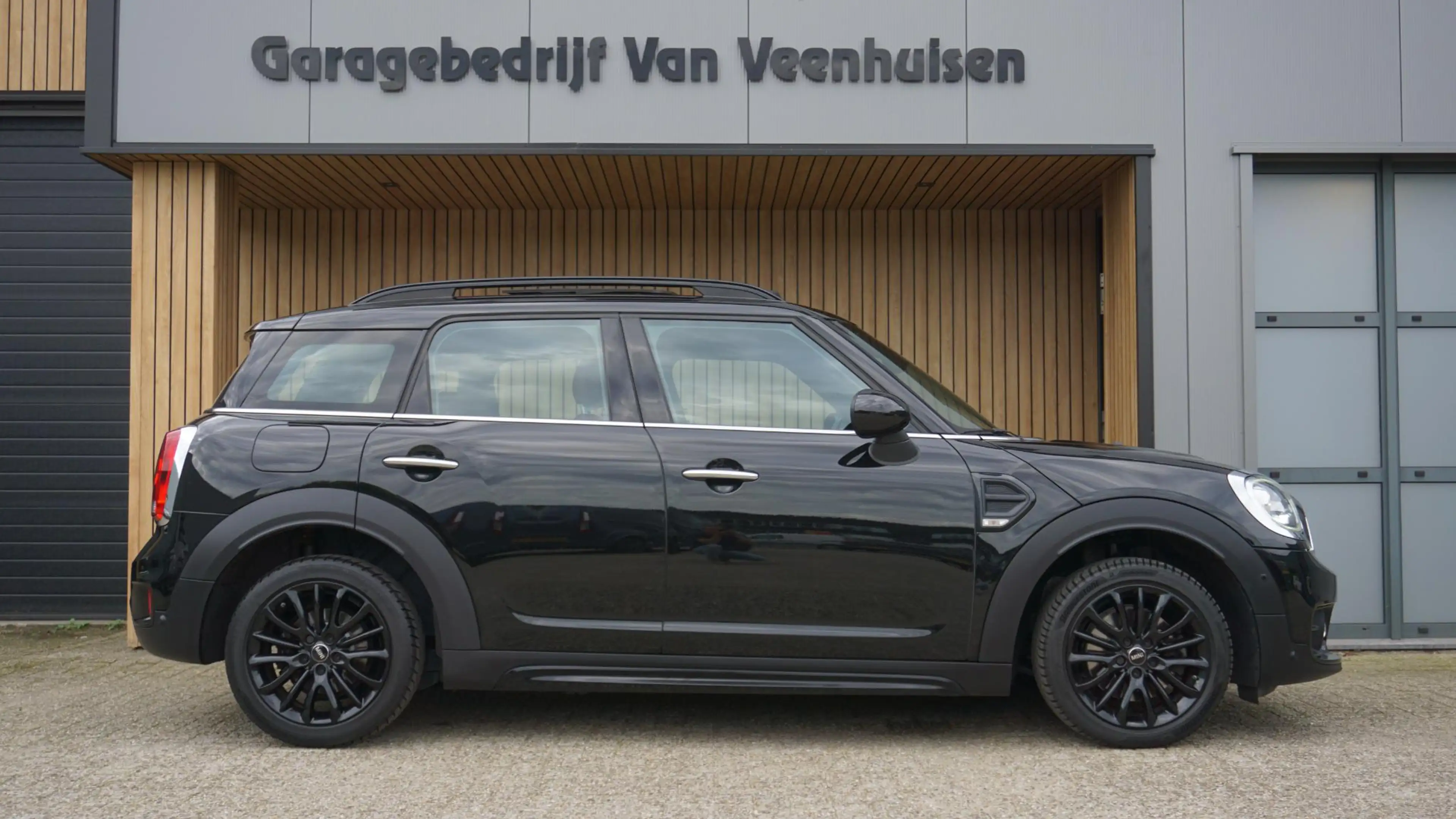 MINI Cooper Countryman 1.5 136pk *Black Optik* Pano.Dak Leder H&K 17inch — photo 3