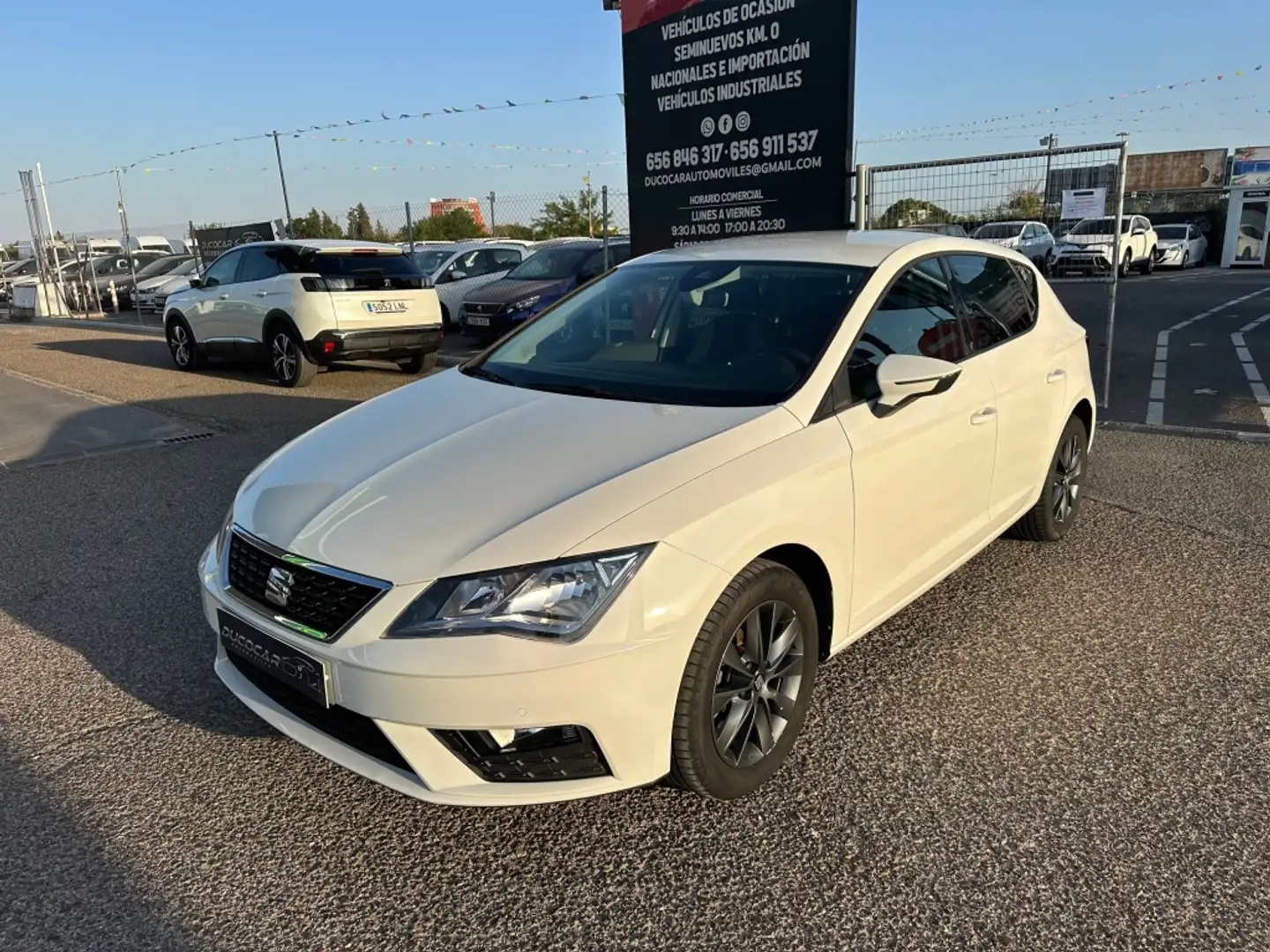 SEAT Leon 1.6TDI CR S&S Style Visio Bianco - 2